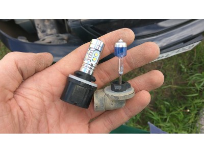 Які лампи стоять у протитуманках