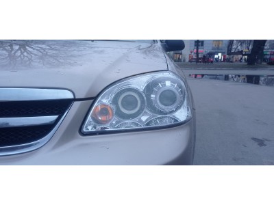 Які лампи стоять у Шевролі Лачетті