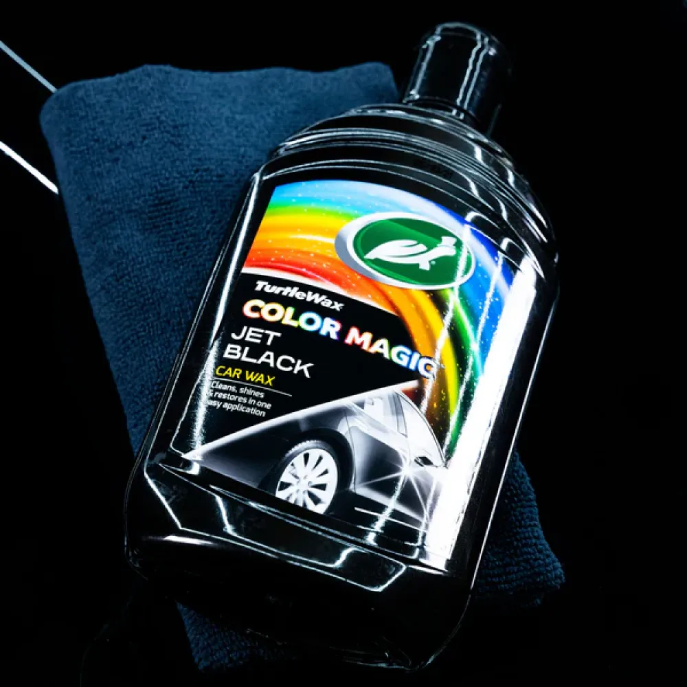Поліроль для кузова з відновленням кольору Turtle Wax Color Magic Black чорна 500 мл