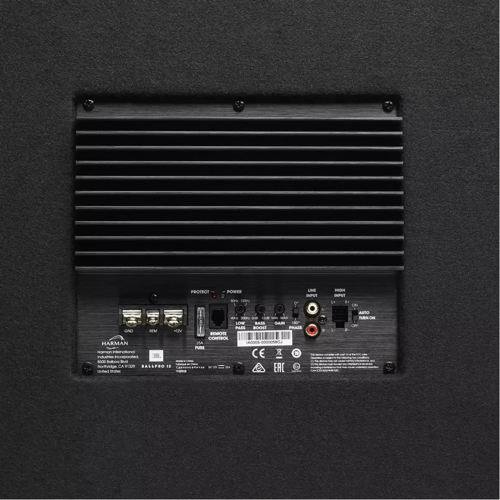Активный автомобильный сабвуфер JBL BASSPRO 12 150W